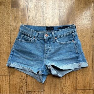 Banana Republic JEAN shorts size 25 (size 0/1)